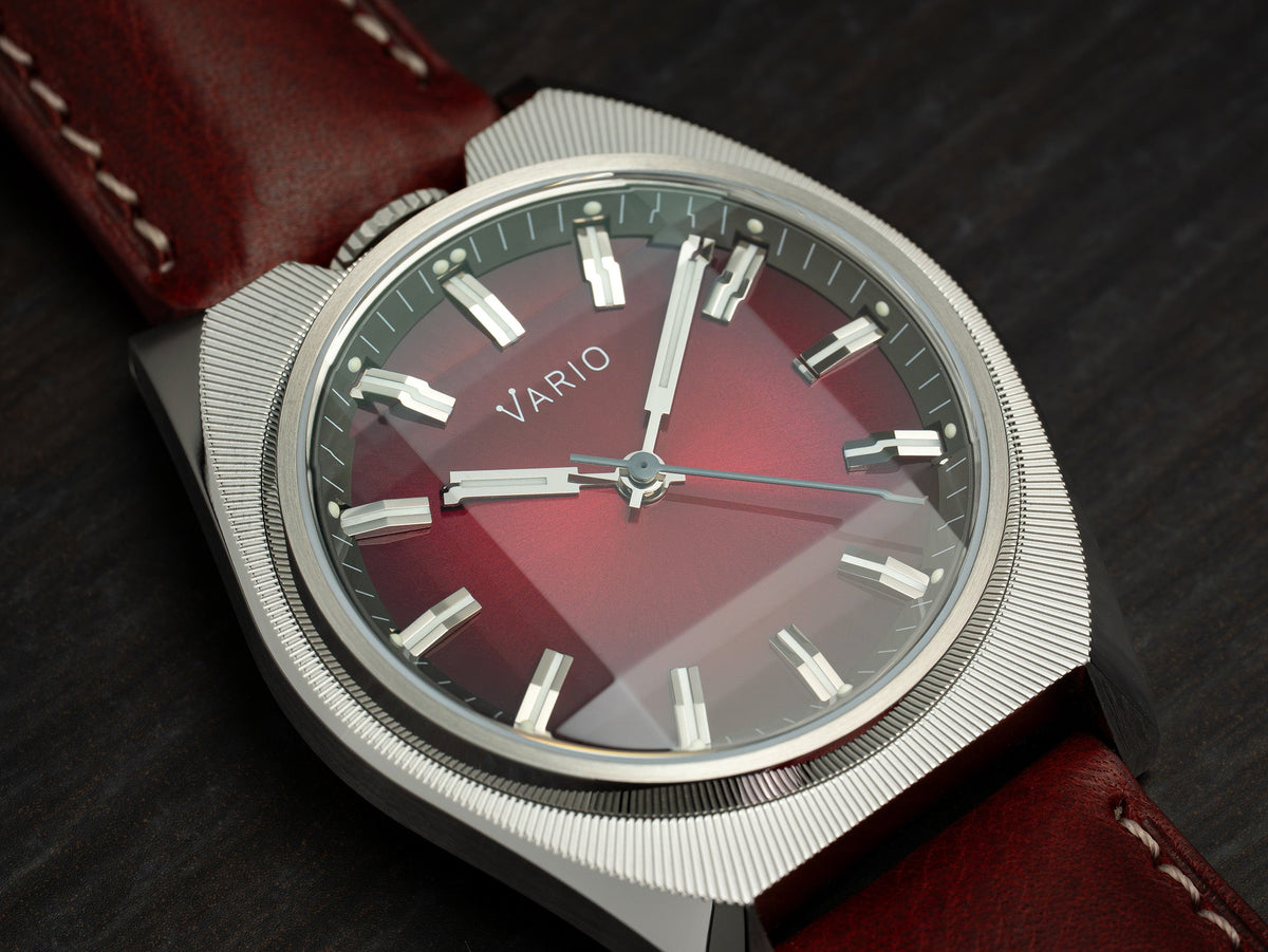 Vario Futurist Sunburst Red Fume