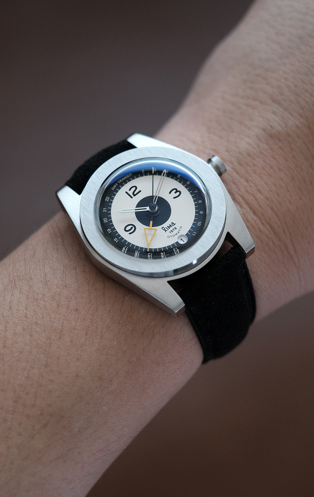 Lima Transit GMT - Reversed Tuxedo