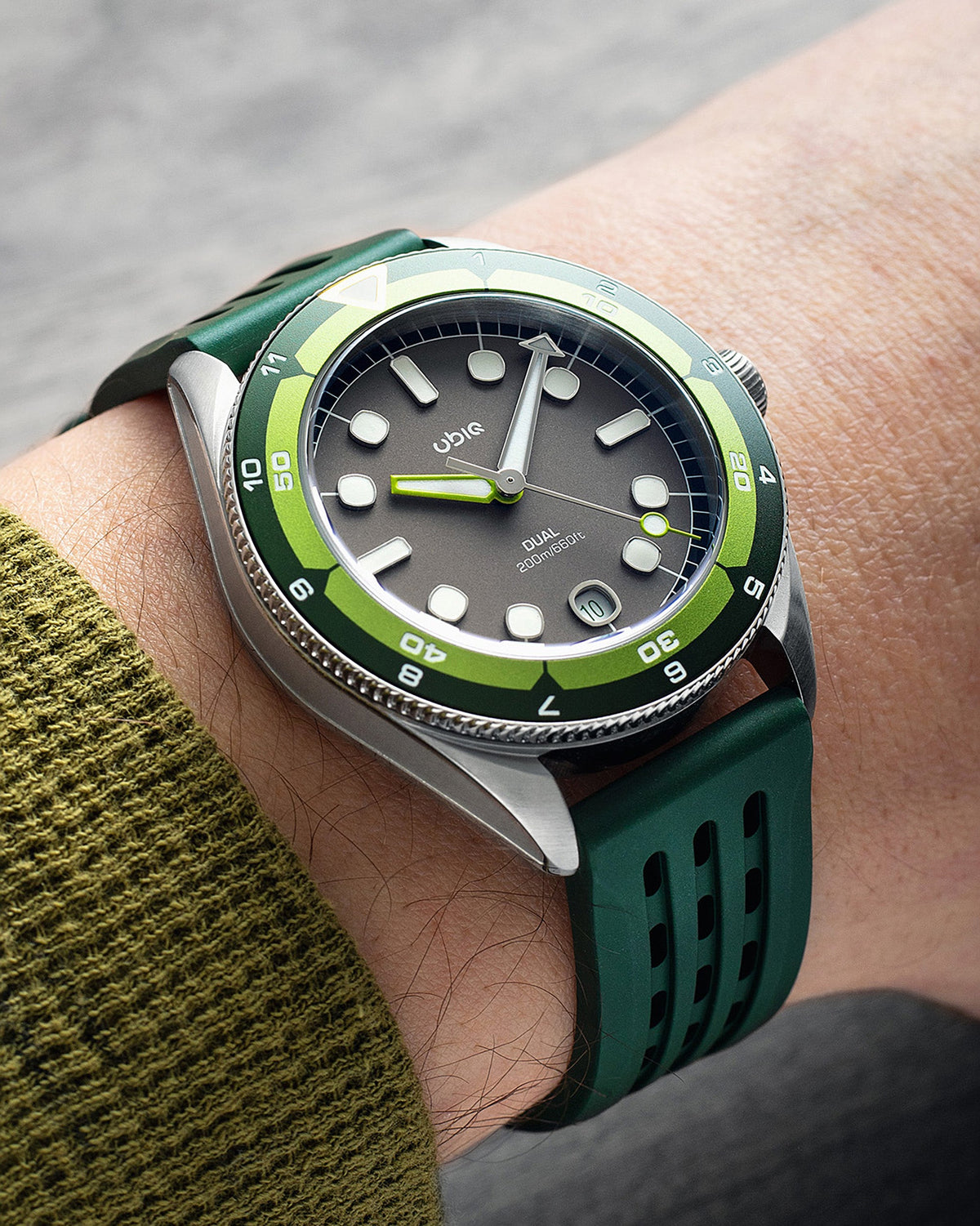 UBIQ Watches DUAL APPLESOUR Miyota 9015