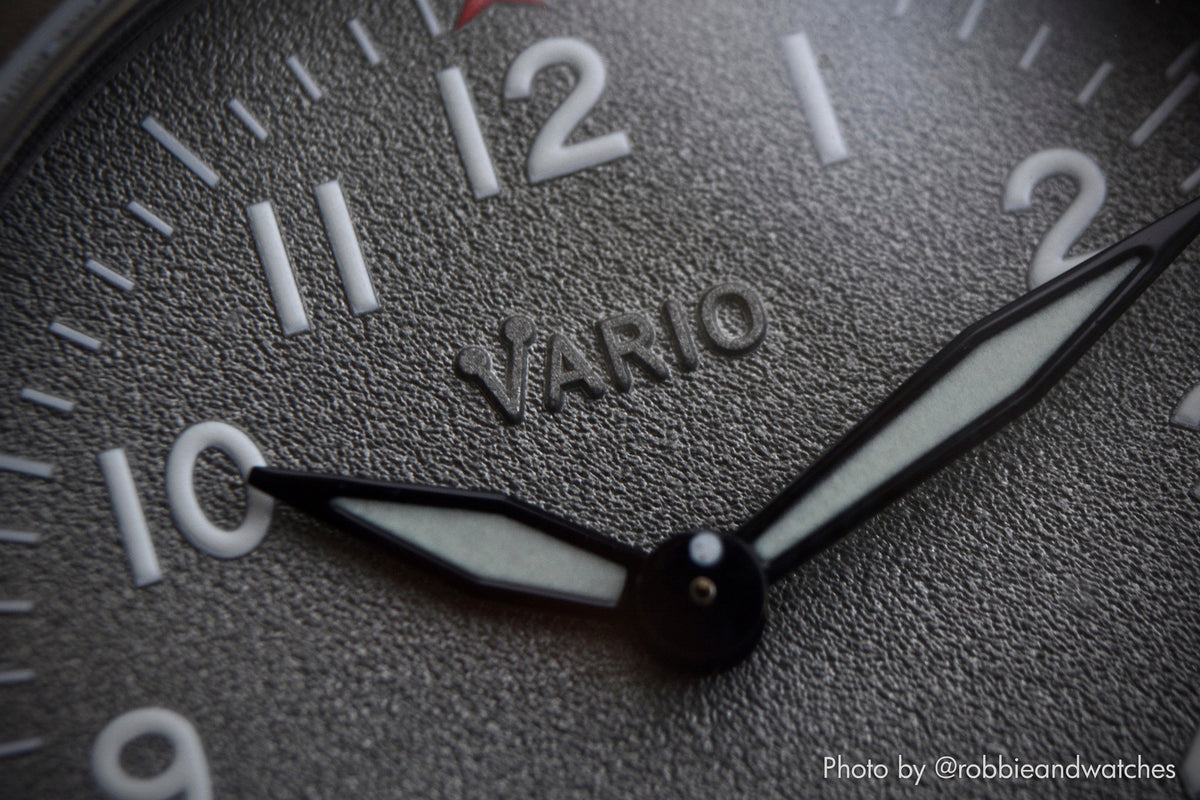 Vario 1945 A-11S Solar Quartz Eagle Grey