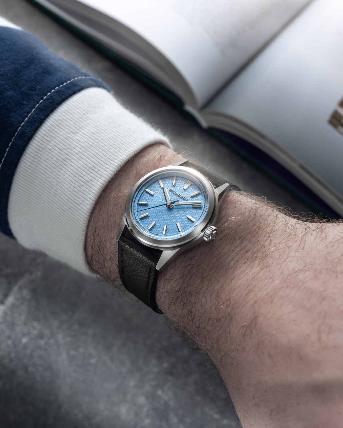MONBREY Kenkyū B1 - Ice Blue