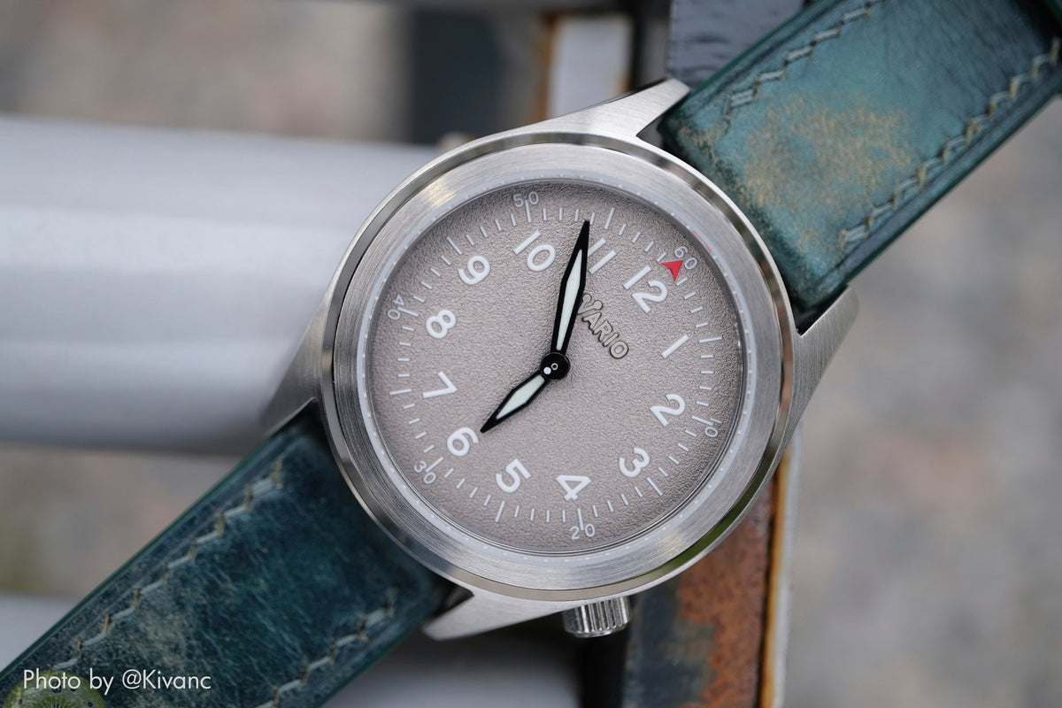 Vario 1945 A-11S Solar Quartz Eagle Grey
