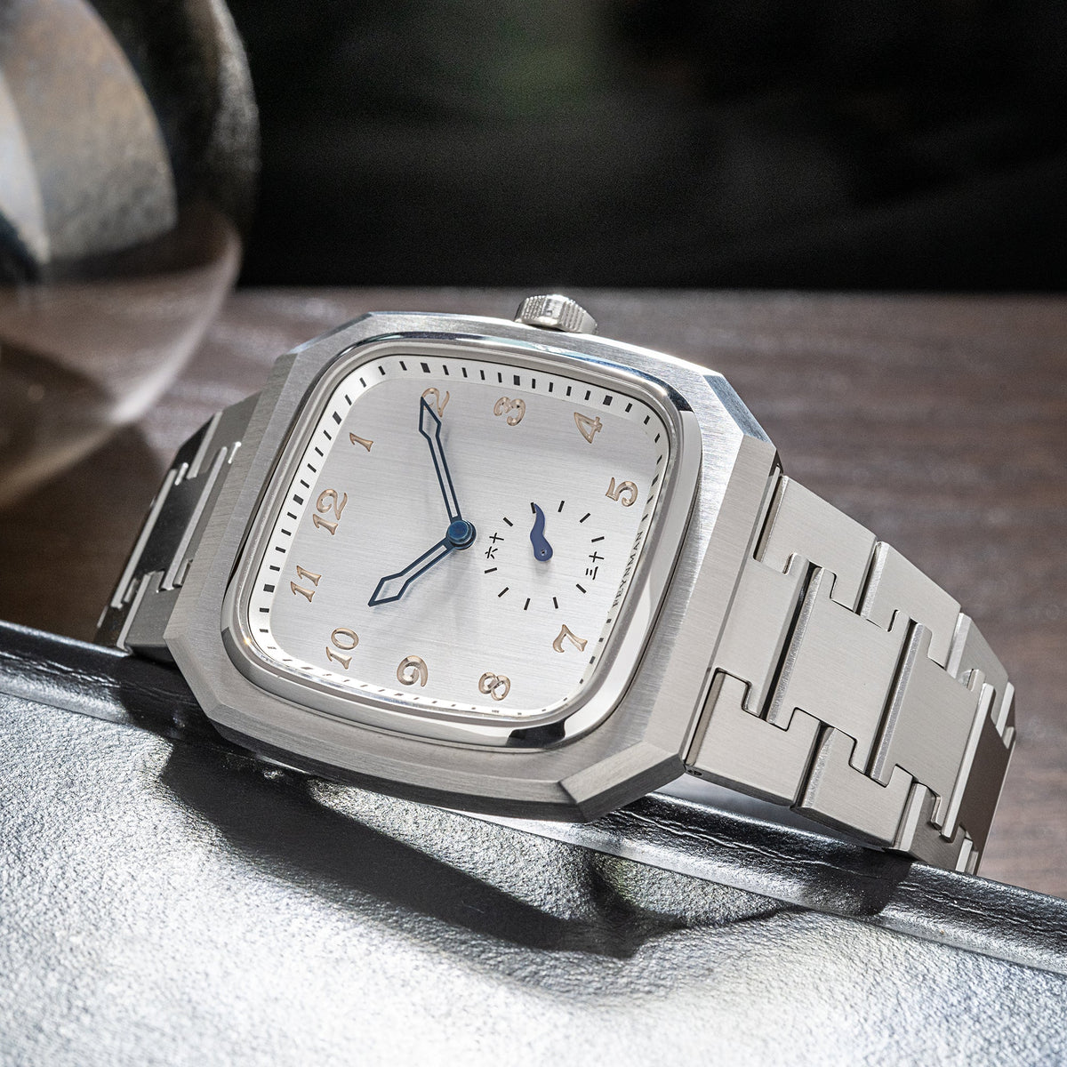 Feynman Feynman VI - Daylight Silver
